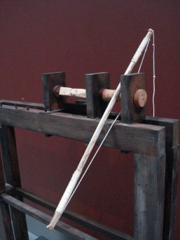 Ξυλουργικός τόρνος με τόξο